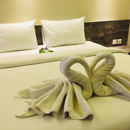 Quins Style Resort Belitung Tanjungbinga Buitenkant foto